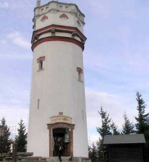 Każde wejście na szczyt zostało potwierdzone pieczątką i datą na Wieży Franciszka Józefa, znajdującej się na szczycie najwyższej góry województwa opolskiego (889 metrów nad poziomem morza).