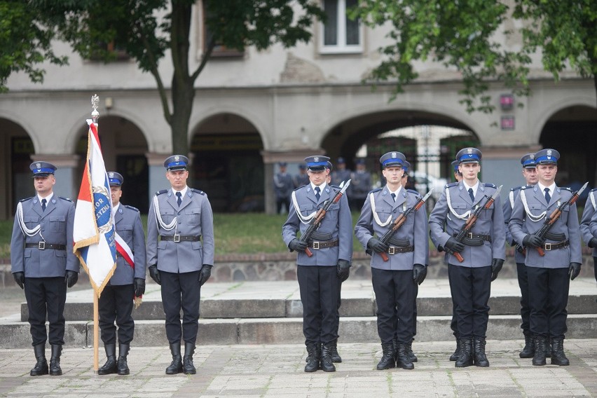 Święto Policji 2015 w Łodzi. Awanse i medale dla łódzkich policjantów [ZDJĘCIA]