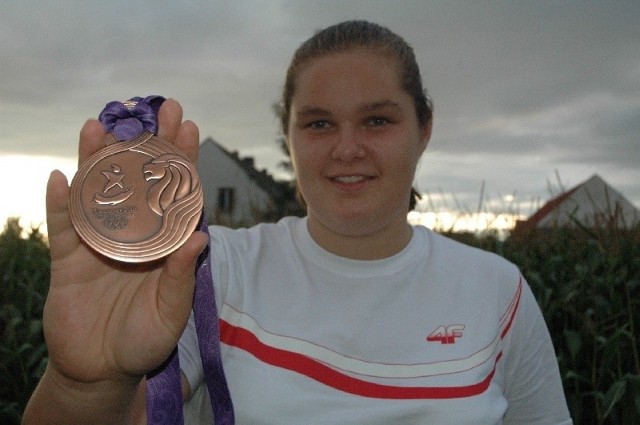 - Wróciłam z Singapuru z medalem i nowym rekordem Polski! - mówi Anna Wloka.