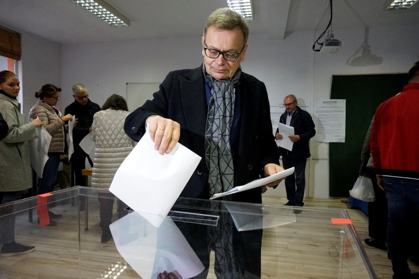 Tadeusz Zysk głosował w tym samym lokalu co Jacek Jaśkowiak,...