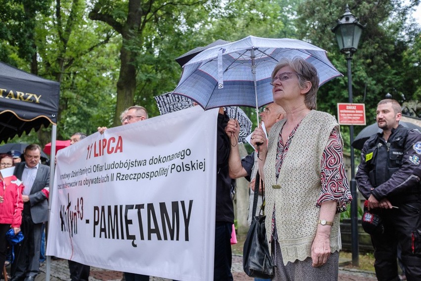 Tarnów. Uczcili 75. rocznicę Rzezi Wołyńskiej [ZDJĘCIA]