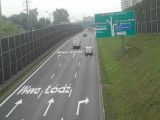 Nowe znaki drogowe w Katowicach. Na DTŚ są znaki na jezdni z nazwami miast 