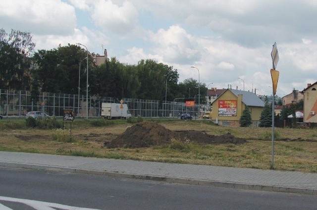 Na działce w Przemyślu, na której ma stanąć restauracja McDonald’s rozpoczęły się prace ziemne.