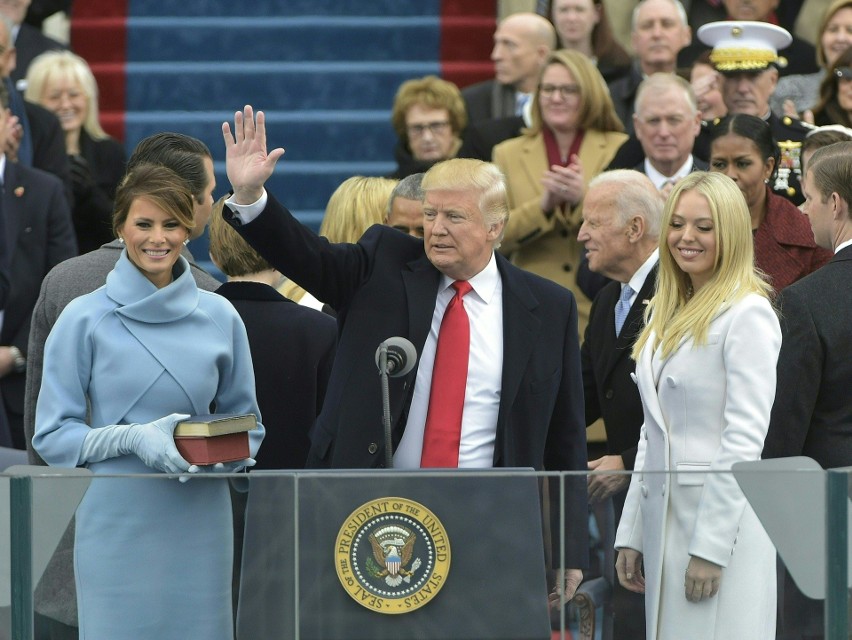 Trump złożył ślubowanie [INAUGURACJA NA ŻYWO] Zaprzysiężenie 45. prezydenta USA [PRZEMÓWIENIE]