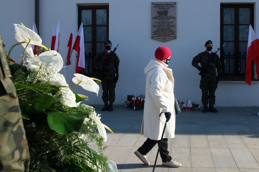 Lublin: 11. rocznica katastrofy smoleńskiej. Obchody na placu Litewskim w Lublinie. Zobacz zdjęcia