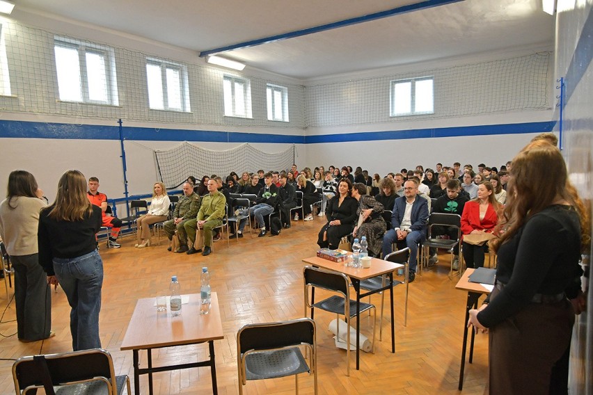 Spotkanie z tegorocznymi maturzystami w Lubaczowie.