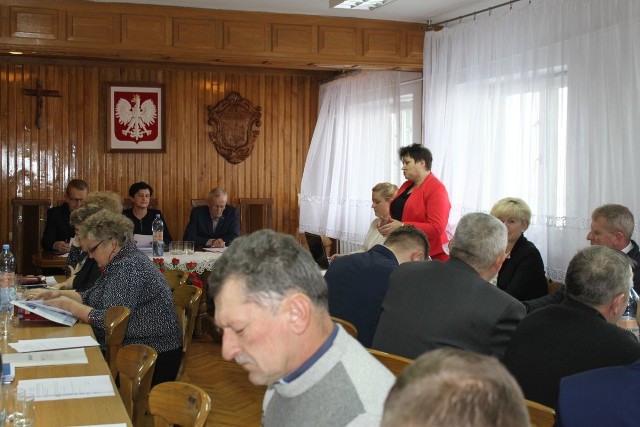 W środę, 25 stycznia, radni uchwalili budżet gminy Łopuszno na 2017 rok.
