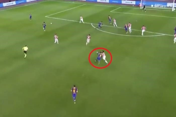 Lionel Messi wymierzył rywalowi dwa ciosy i wyleciał z boiska. To jego pierwsza czerwona kartka w barwach Barcelony [WIDEO]