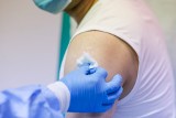Grypa i COVID-19 – sens szczepień łączonych. Ryzyko i możliwe skutki jednoczesnej infekcji wirusem grypy i koronawirusem SARS-CoV-2