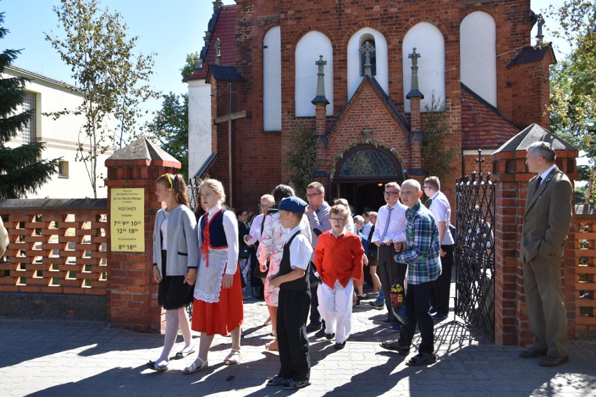 Jubileusz Zespołu Szkół Specjalnych w Szubinie. Ksiądz Jan Kątny patronem szkoły (zdjęcia)