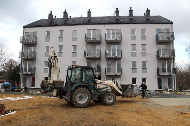 Blok z nowymi mieszkaniami powstał w dzielnicy Ząbkowice