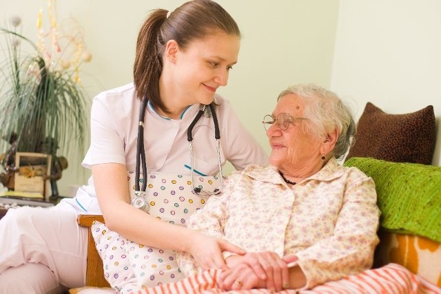 Najczęściej na Alzheimera chorują ludzie po 65. roku życia. 