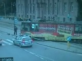 Wypadek tramwaju w Bytomiu Bobrku. Wykoleił się tramwaj linii 5 pełen pasażerów