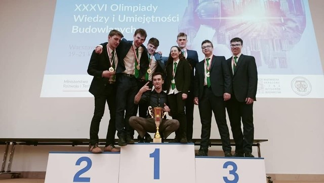 Sukcesy uczniów zielonogórskich szkół w olimpiadach przedmiotowych i ogólnopolskich konkursach
