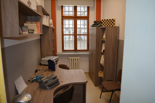 Tak wygląda specjalistyczna sala terapeutyczna dla skazanych ociemniałych w Zakładzie Karnym w Bydgoszczy - Fordonie.