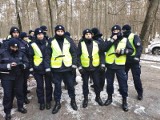 Słuchacze Szkoły Policji w Słupsku na ulicach Koszalina. Dziś szukają zaginionego Adriana [ZDJĘCIA]