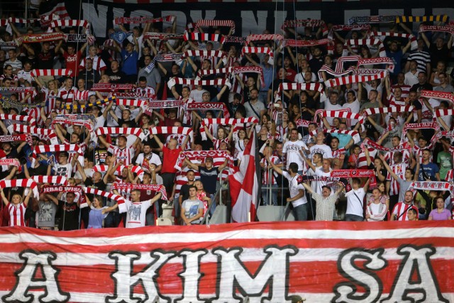 05.08.2016 krakow  mecz cracovia krakow - wisla krakow, wielkie derby krakowa, ekstraklasanz kibice, sektorowka, transparentfot. andrzej banas / polska press