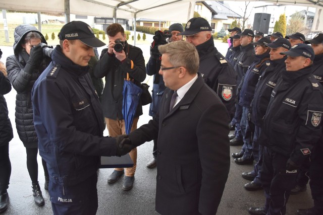 Nowy posterunek policji w Świerklanach otwarty. Służbę będzie tu pełnić 6 policjantów. Kosztował ponad milion złotych