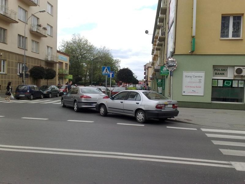 Jak oni parkują: parking na skrzyżowaniu w Rzeszowie