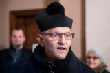 Czy księdza Michała Woźnickiego czeka eksmisja? Komornik wyznaczył termin wyprowadzki