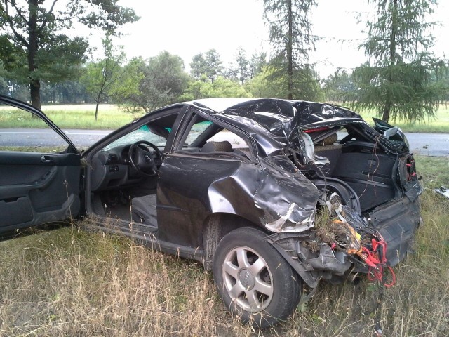 21-letni kierowca ranny w wypadku.