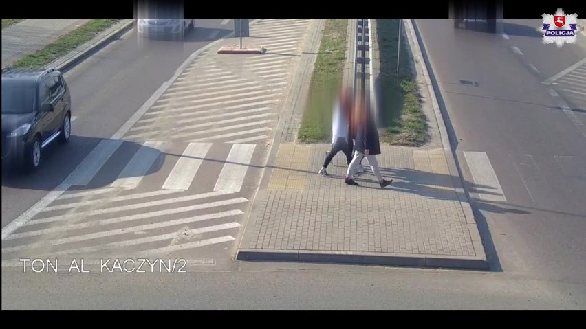 Potrącenie czterech nastolatek na przejściu dla pieszych. Film ukazuje sceny, które mrożą krew w żyłach [NAGRANIE Z MONITORINGU]