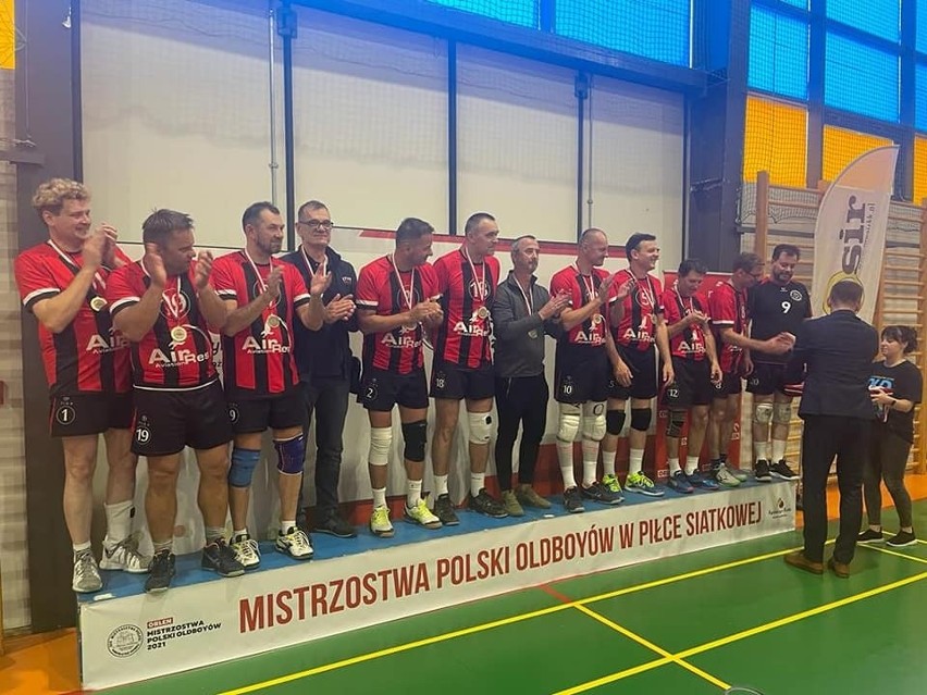 REST Rzeszów – mistrz Polski siatkarzy 50 plus. Wywalczyli złoty medal za dziesiątym podejściem