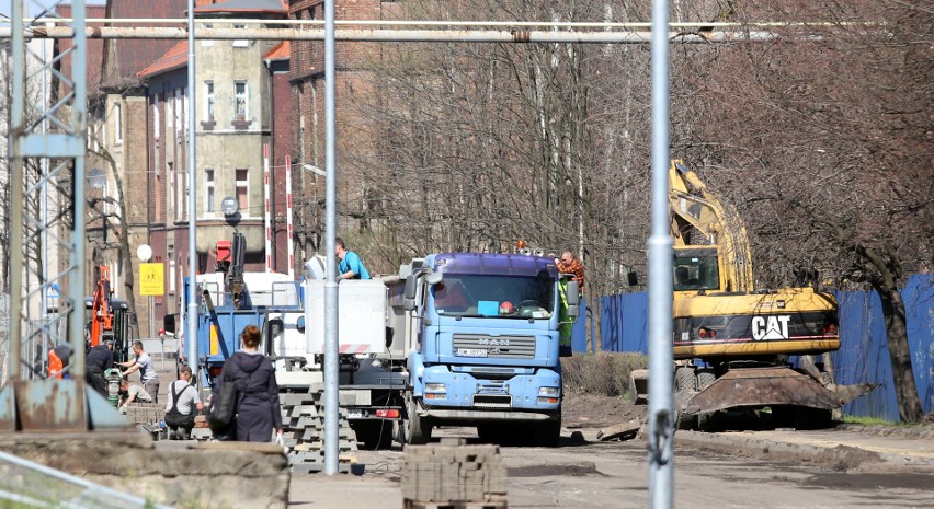 Remonty na drogach w Świętochłowicach. Przebudowa ulicy...