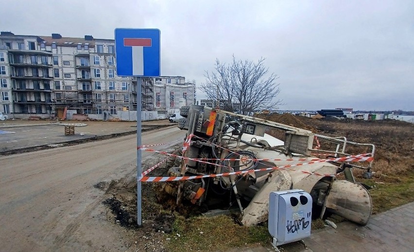 Na wrocławskim Jagodnie na skrzyżowaniu ulic Buforowej z...