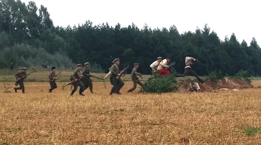 Rekonstrukcja bitwy pod Sarnową Górą [ZDJĘCIA]