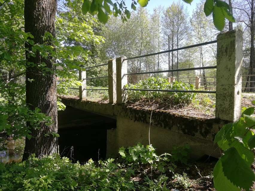 Powiat wysokomazowiecki. Miliony na drogi. Przebudowa skrzyżowania i mostu w Dąbrowie Wielkiej (zdjęcia)