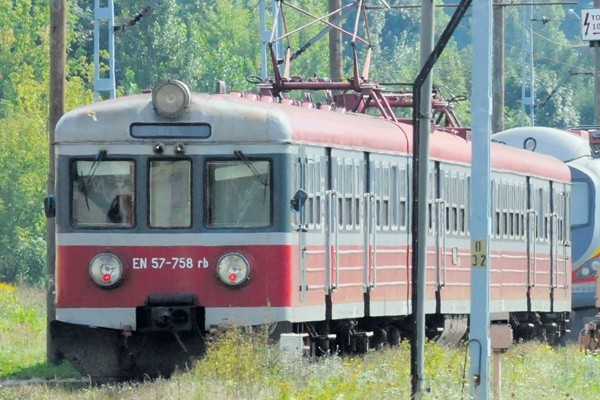 A tak wyglądał ten sam model pociągu przed renowacją.