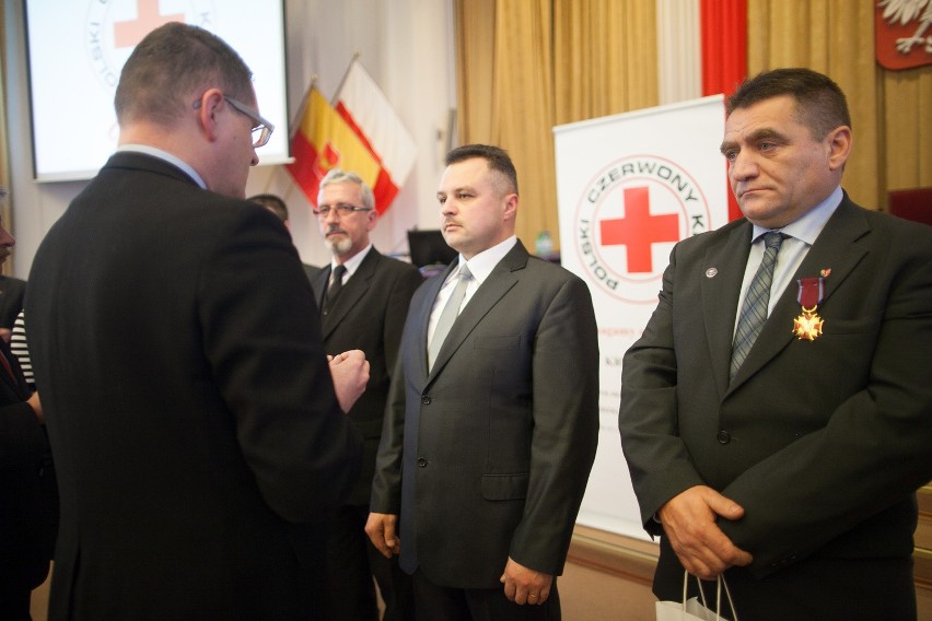 95-lecie Polskiego Czerwonego Krzyża w Łodzi. Wręczono medale i wyróżnienia [ZDJĘCIA]