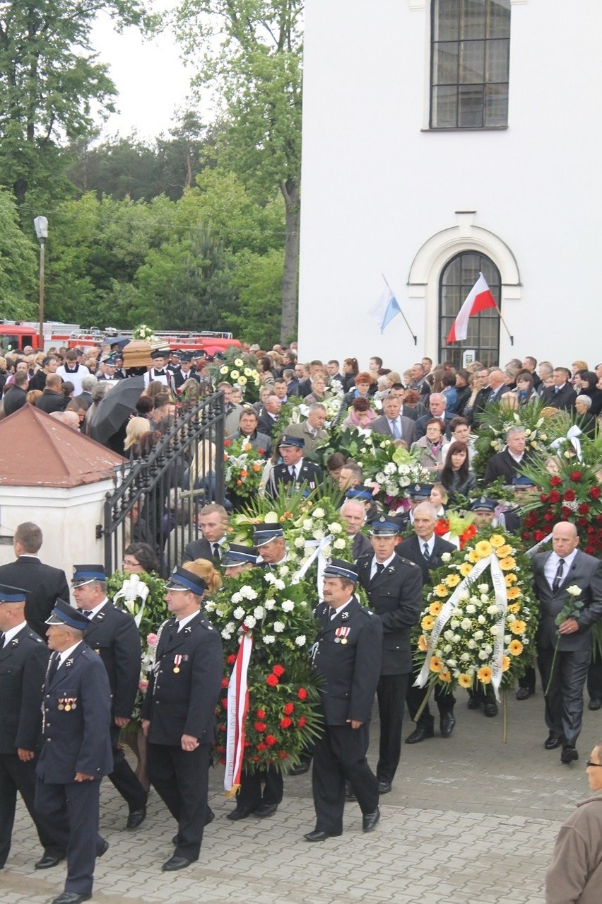 Żegnały go tłumy mieszkańców gminy