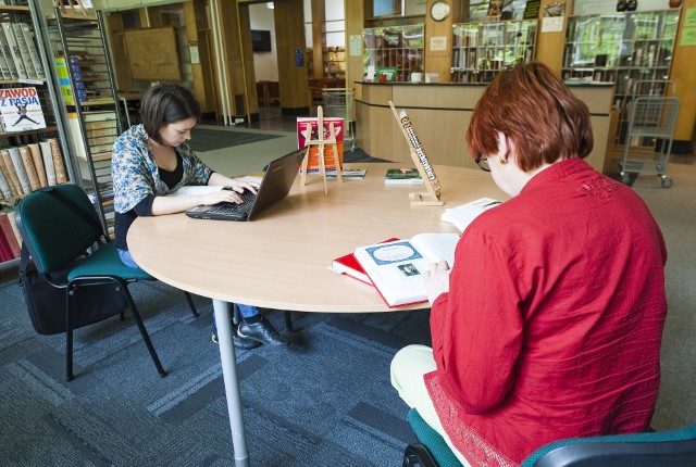 Koszalińska biblioteka jest przyjazną przestrzenią, pozwalającą poszerzyć wiedzę. Również tę o rynku pracy.