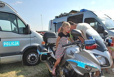 Policjanci na śląskim Air Show 2013 w Katowicach