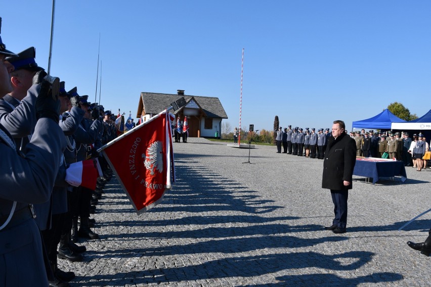 Komenda Powiatowa Policji w Sejnach ma już swój sztandar (zdjęcia)