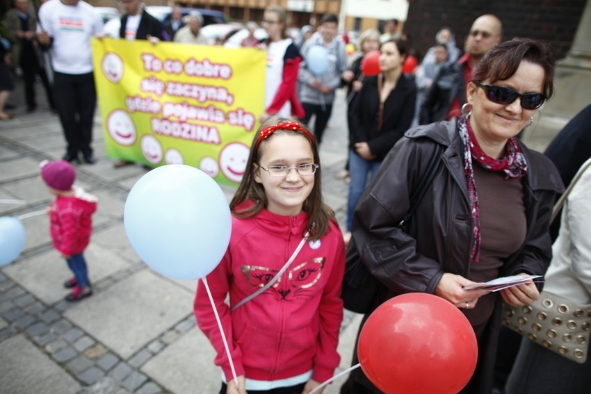 Ulicami Opola przeszedł Marsz dla Życia i Rodziny
