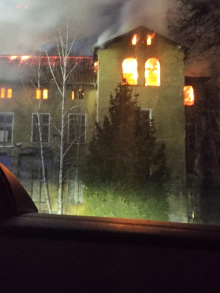 Pożar w Nysie. Palił się budynek przy ul. Prądzyńskiego. 11...