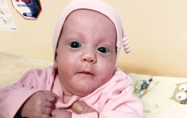 Paulinka po około 150 dniach w szpitalu. To jeden z najmłodszych wcześniaków w Polsce. Urodziła się w 22. tygodniu ciąży.Zobacz kolejne zdjęcia. Przesuwaj zdjęcia w prawo - naciśnij strzałkę lub przycisk NASTĘPNE
