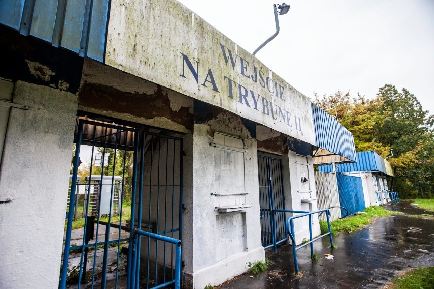 Kraków. Rozpoczął się remont stadionu Hutnika. Obiekt ma zostać przystosowany do meczów II ligi