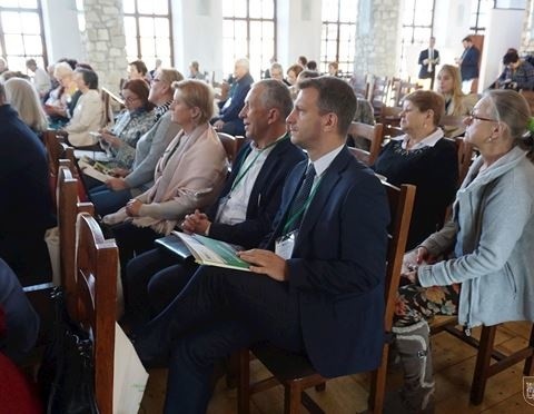 Konferencja w Tomaszowicach z udziałem seniorów