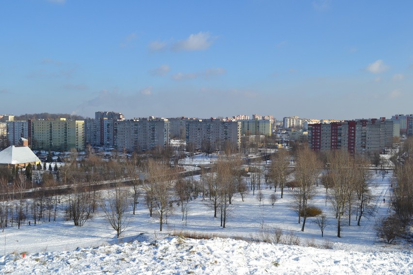 Sosnowiec: tłumy narciarzy na Górce Środulskiej [WIDEO, ZDJĘCIA]