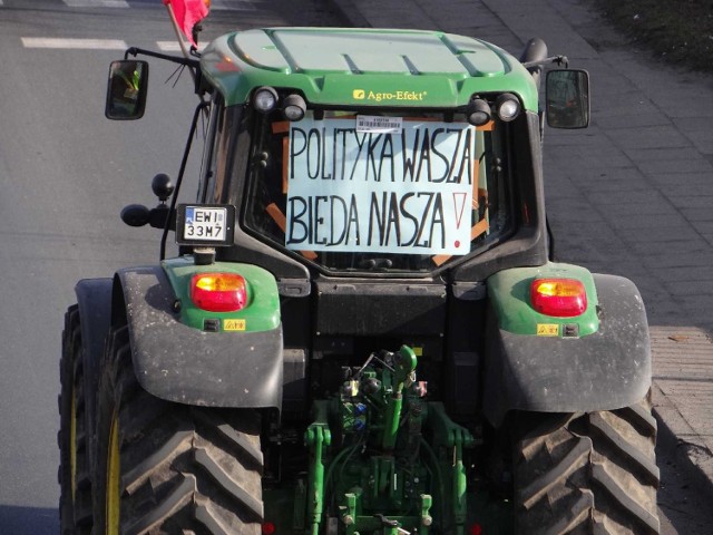 Protest rolników w woj. łódzkim. Blokada dróg w powiecie Wieluńskim