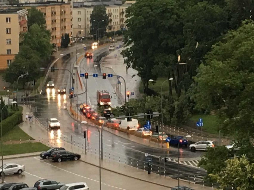 Skutki burzy w centrum Białegostoku