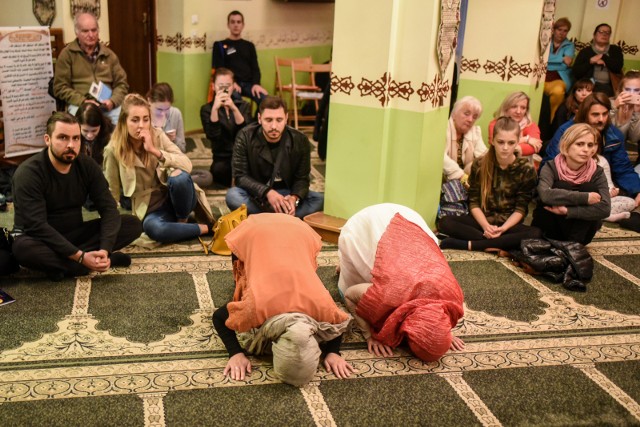 Muzułmanie w Poznaniu: Chcemy rozwiać wasze obawy. Zapraszamy do nas