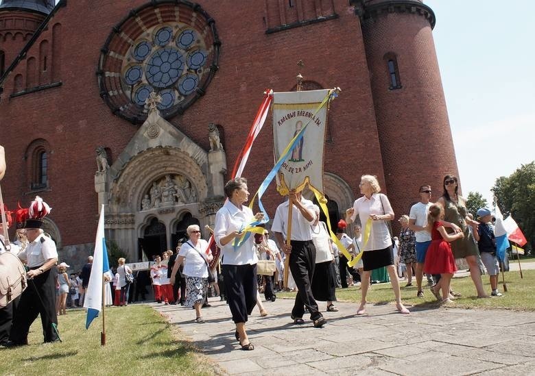 Procesja Bożego Ciała w Inowrocławiu. 2019 rok.