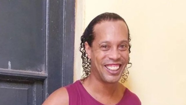 Ronaldinho w więzieniu w Paragwaju. Na razie humor mu dopisuje