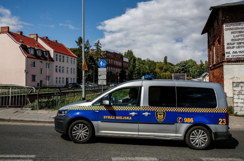 Prowadził samochód pod wpływem narkotyków i zasnął w myjni....