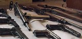 CBŚ zatrzymało mężczyzn podejrzanych o handel bronią